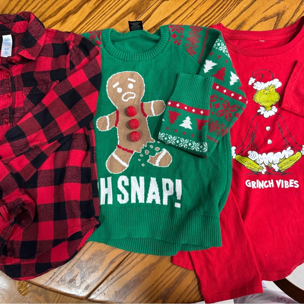 Christmas size 6 girls sweater and long sleeves